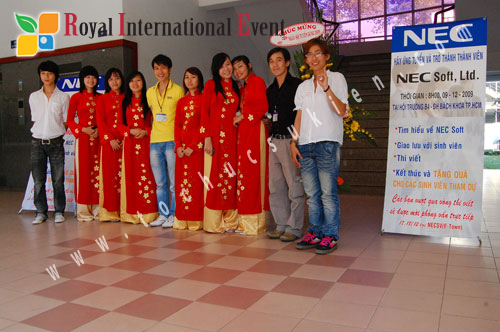 Tổ chức sự kiện cho tập đoàn N.E.C Soft Nhật Bản tại Đại học Bách Khoa Tp.HCM  13
