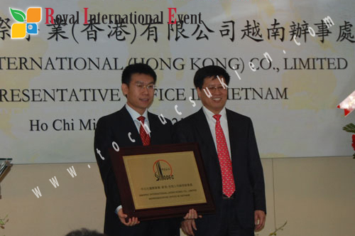 Tổ chức sự kiện Lễ khai trương VP đại  diện tại VN Công ty CP Dầu khí hóa chất Trung Quốc - Khách sạn Caravelle 14