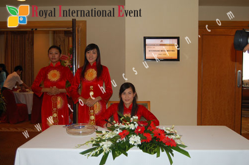 Tổ chức sự kiện Lễ khai trương VP đại  diện tại VN Công ty CP Dầu khí hóa chất Trung Quốc - Khách sạn Caravelle 2