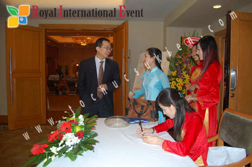 Tổ chức sự kiện Lễ khai trương VP đại  diện tại VN Công ty CP Dầu khí hóa chất Trung Quốc - Khách sạn Caravelle 7